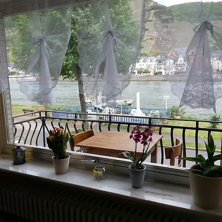 An Der Mosel Apartment *