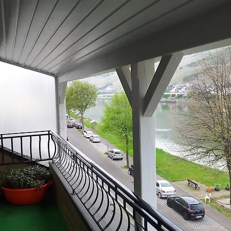 An Der Mosel Apartment *